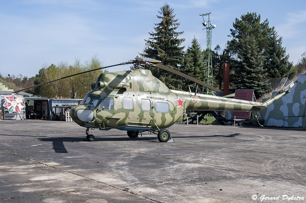 PZL Mi-2   01 red
