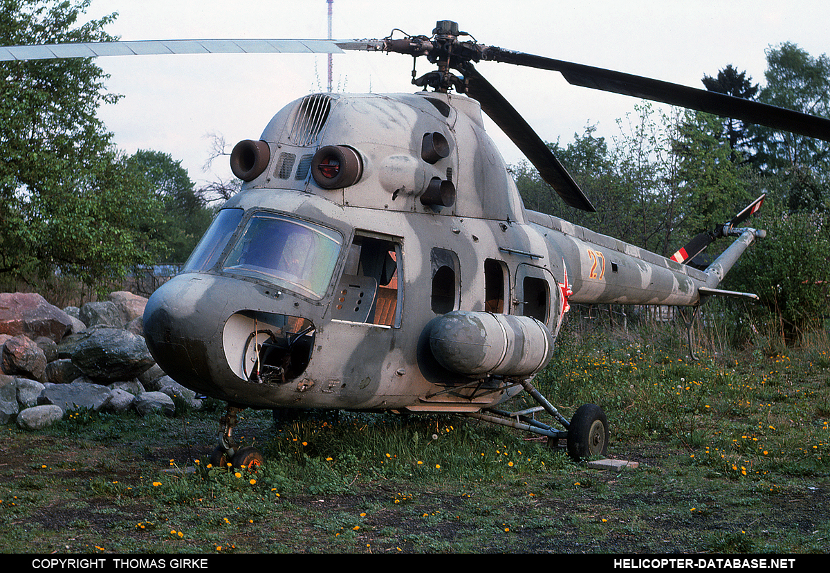 PZL Mi-2   27 red
