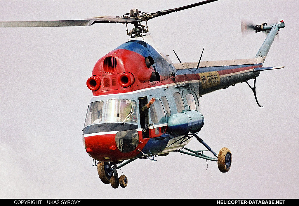 PZL Mi-2   RF-00525