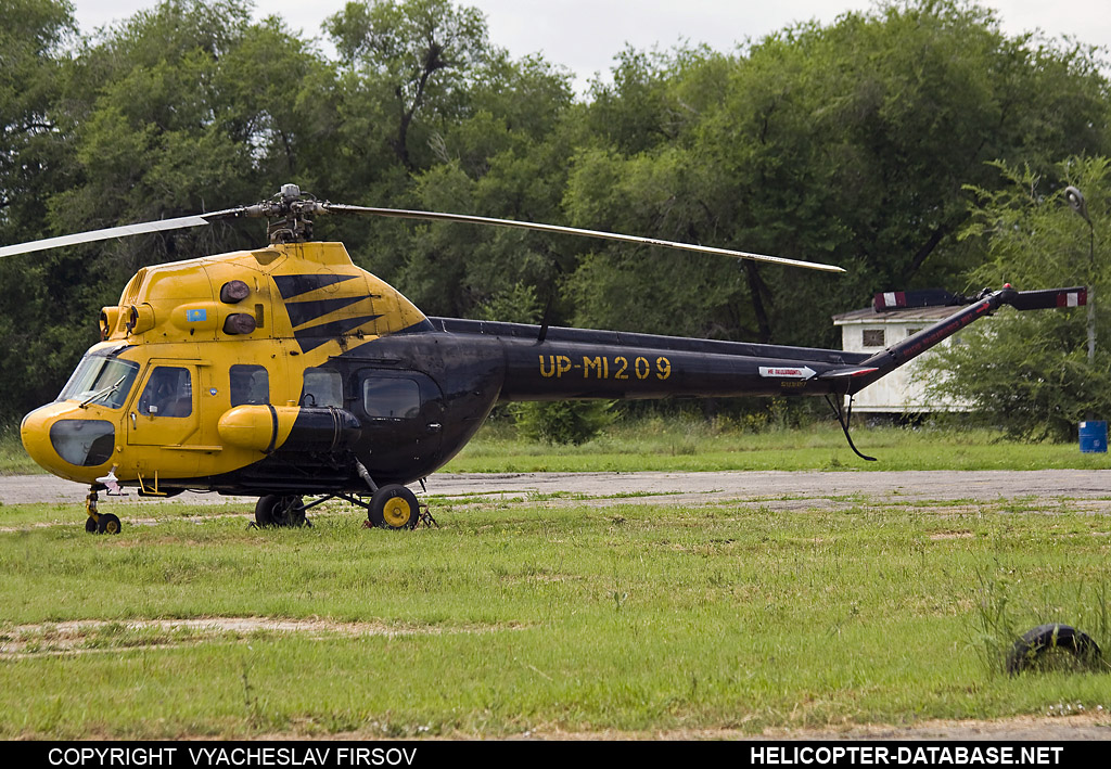 PZL Mi-2   UP-MI209
