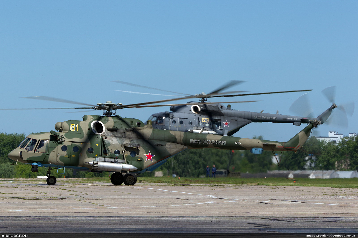 Mi-8AMTSh   61 yellow