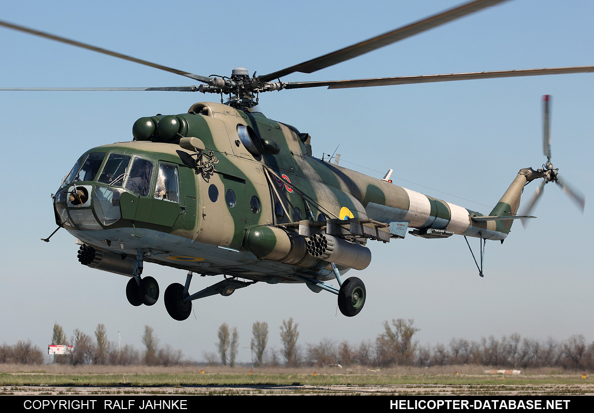 Mi-8MT   98 red