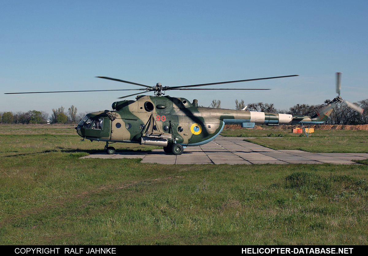 Mi-8MT   98 red