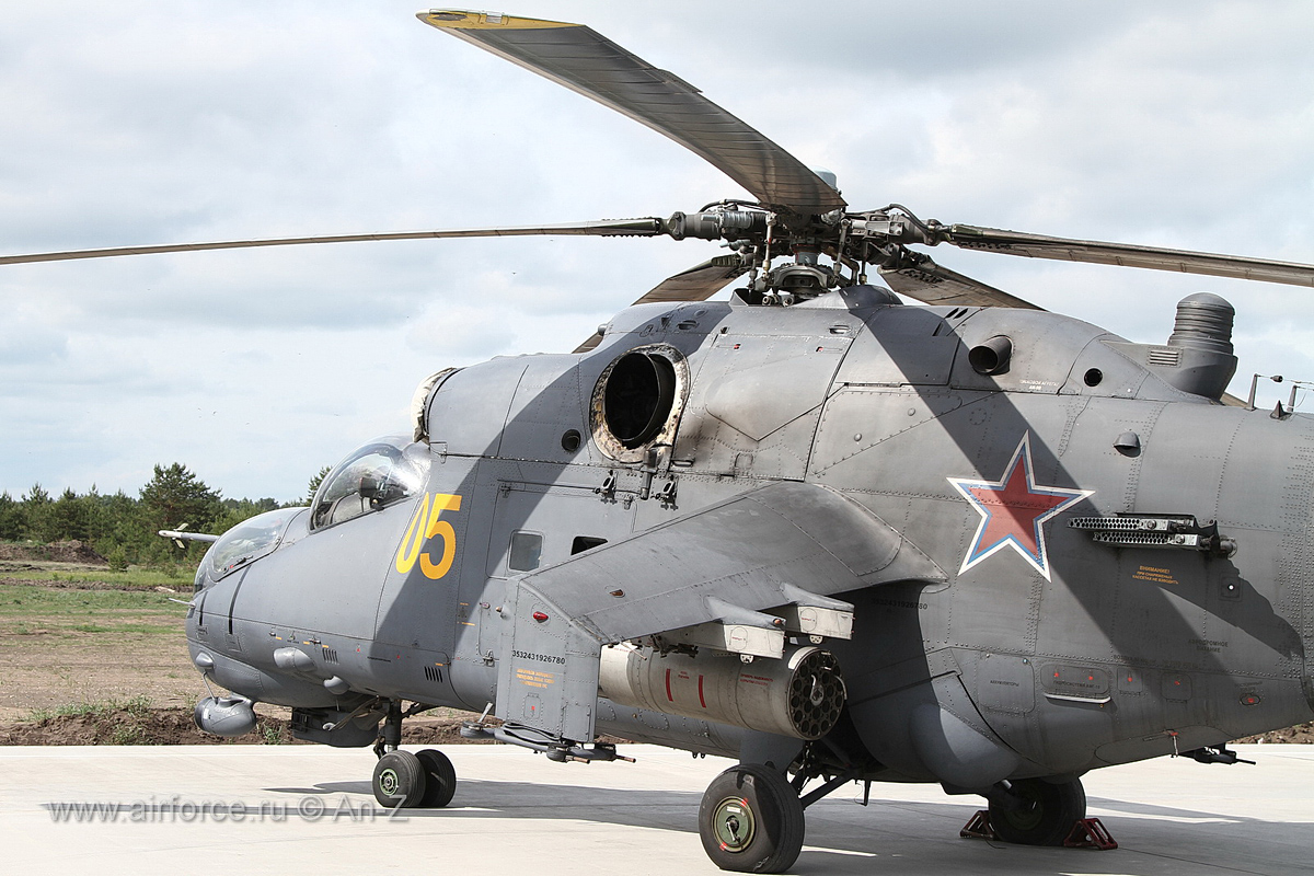 Mi-24P   05 yellow