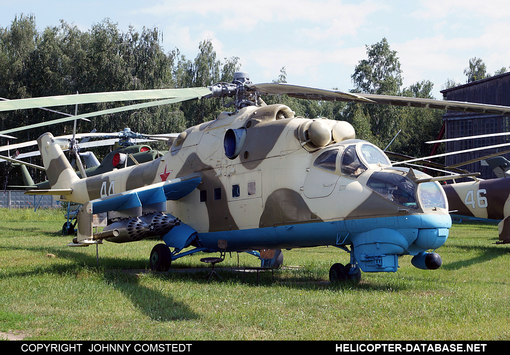 Mi-24V   44 white