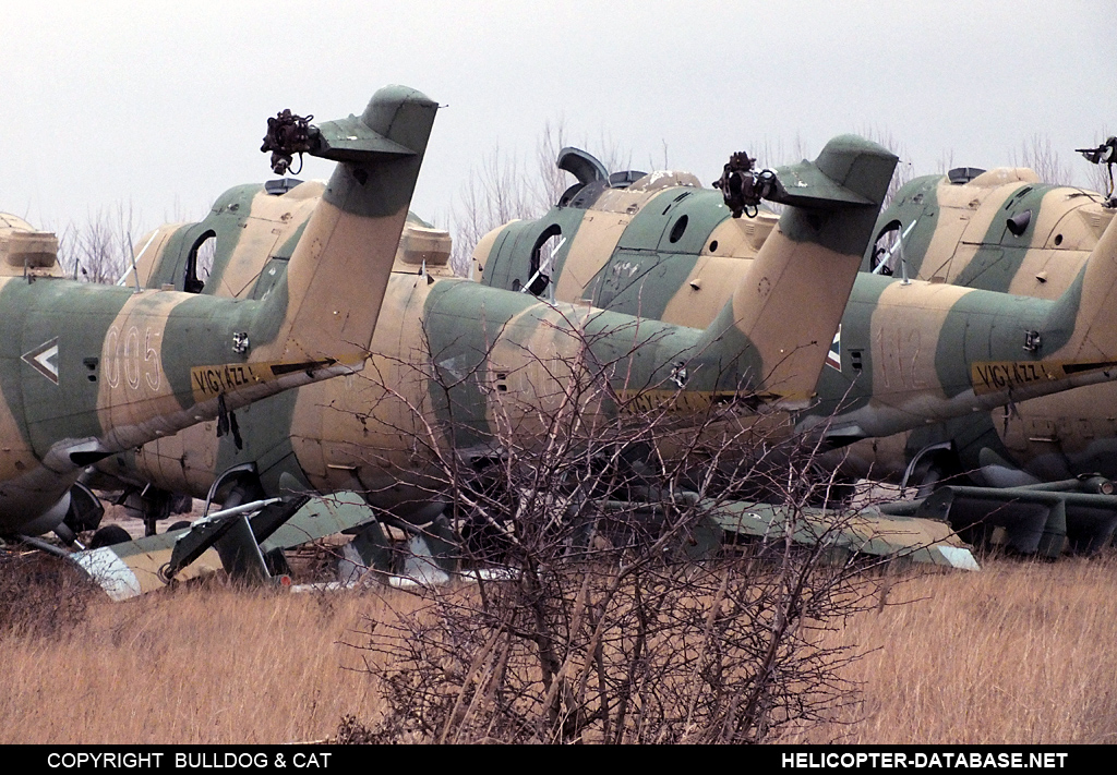 Mi-24D   005