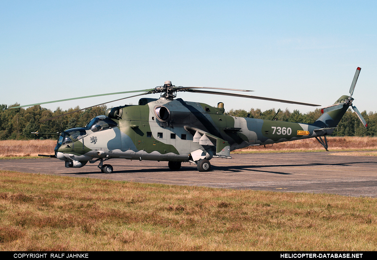 Mi-35   7360