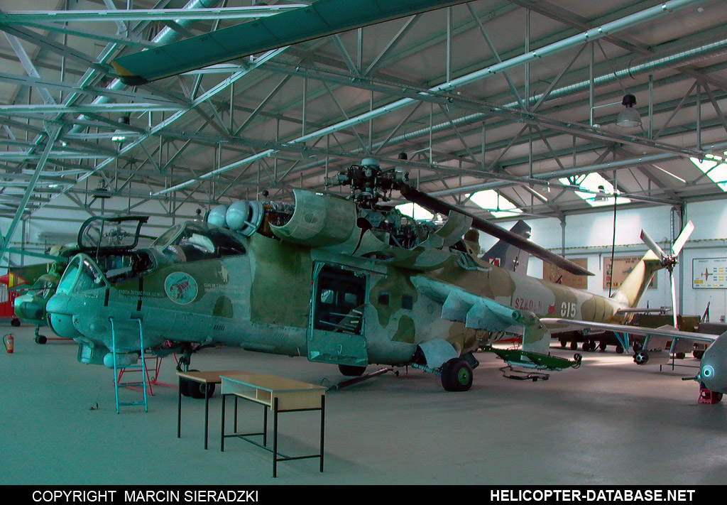 Mi-24D   015