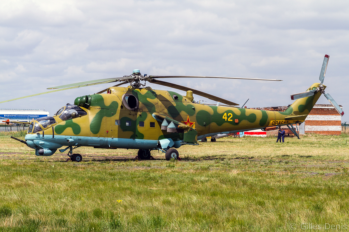 Mi-24V   42 yellow