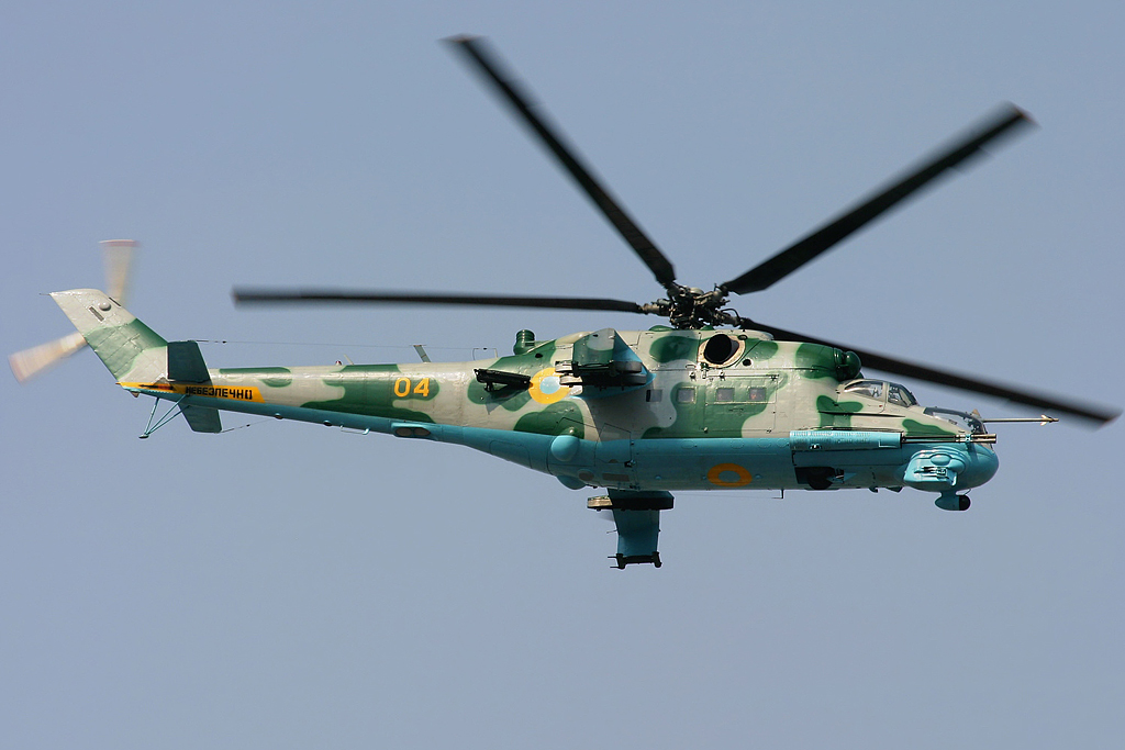 Mi-24P   04 yellow