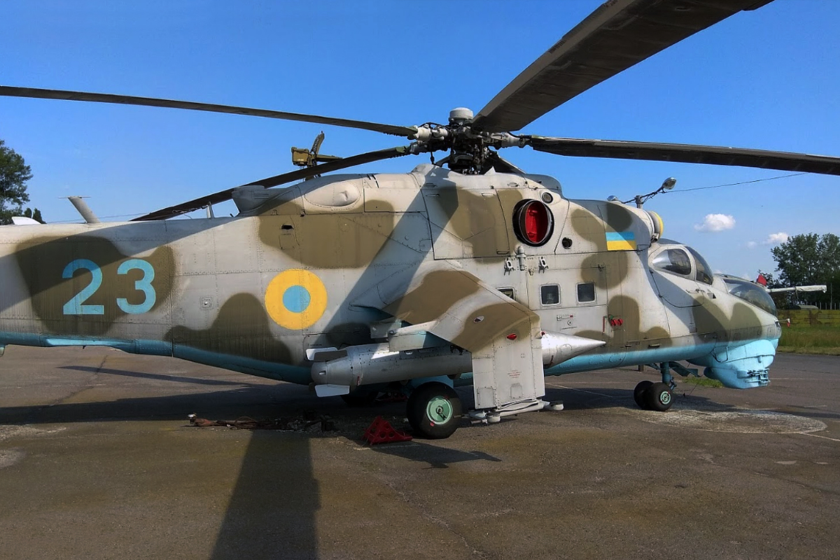 Mi-24V   23 blue