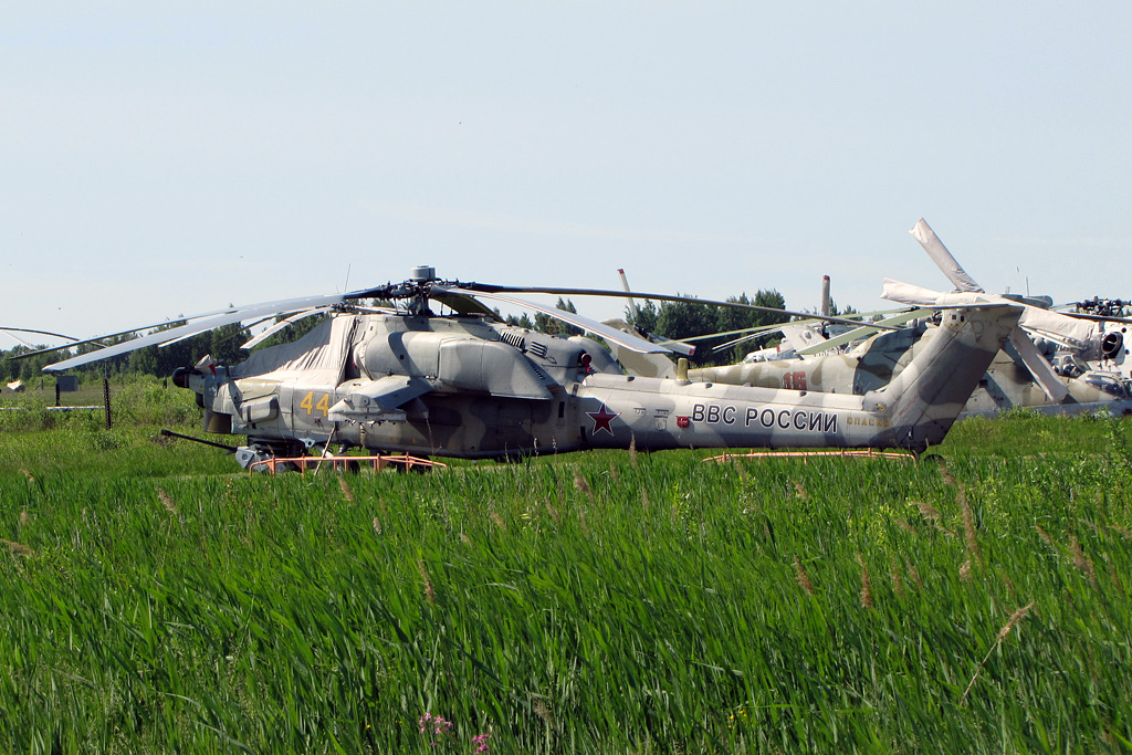 Mi-28N   44 yellow