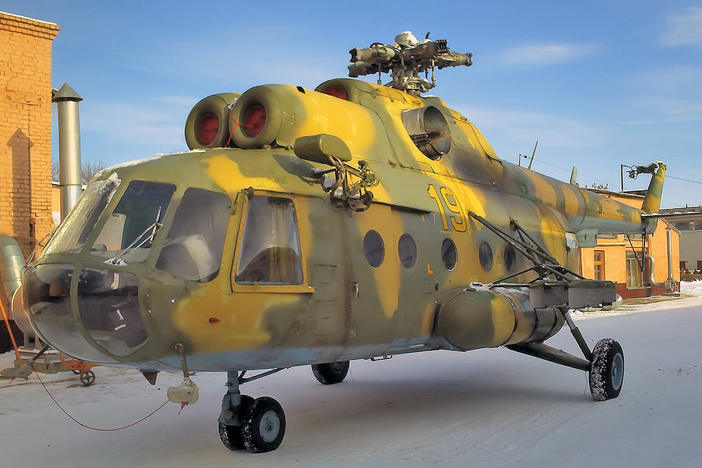 Mi-8T   19 yellow