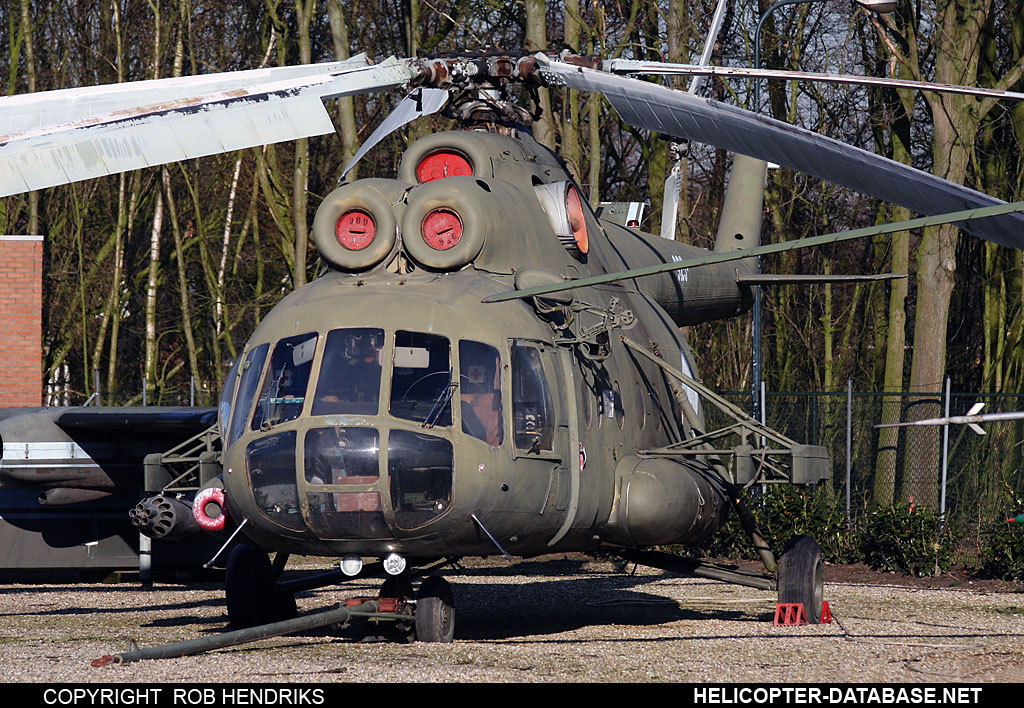 Mi-8T   925