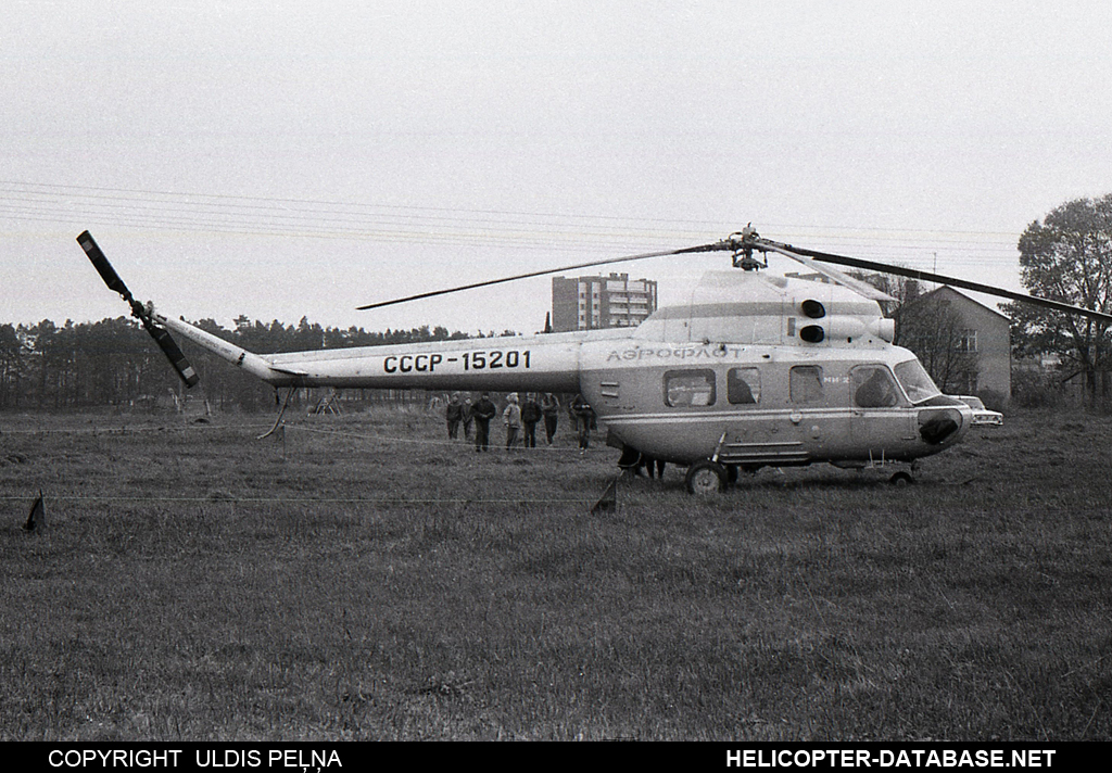 PZL Mi-2   CCCP-15201