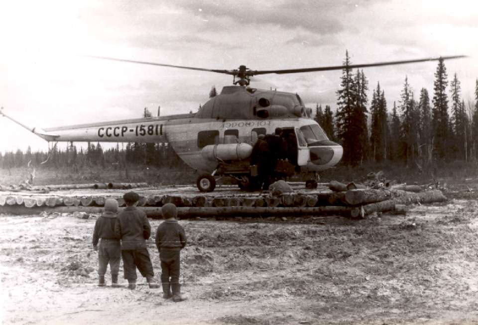 PZL Mi-2   CCCP-15811