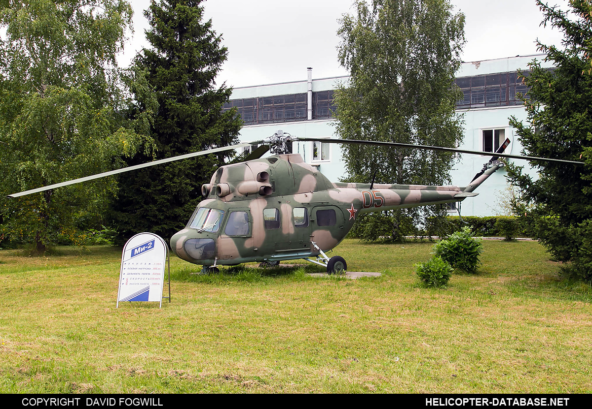 PZL Mi-2   05 red