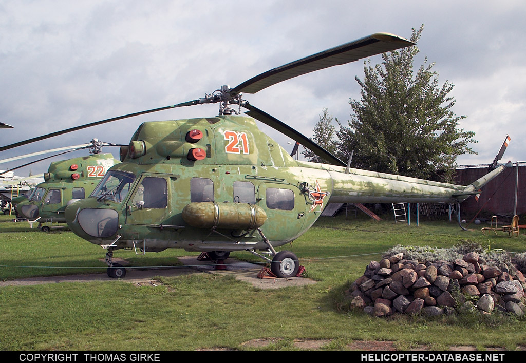 PZL Mi-2   21 red