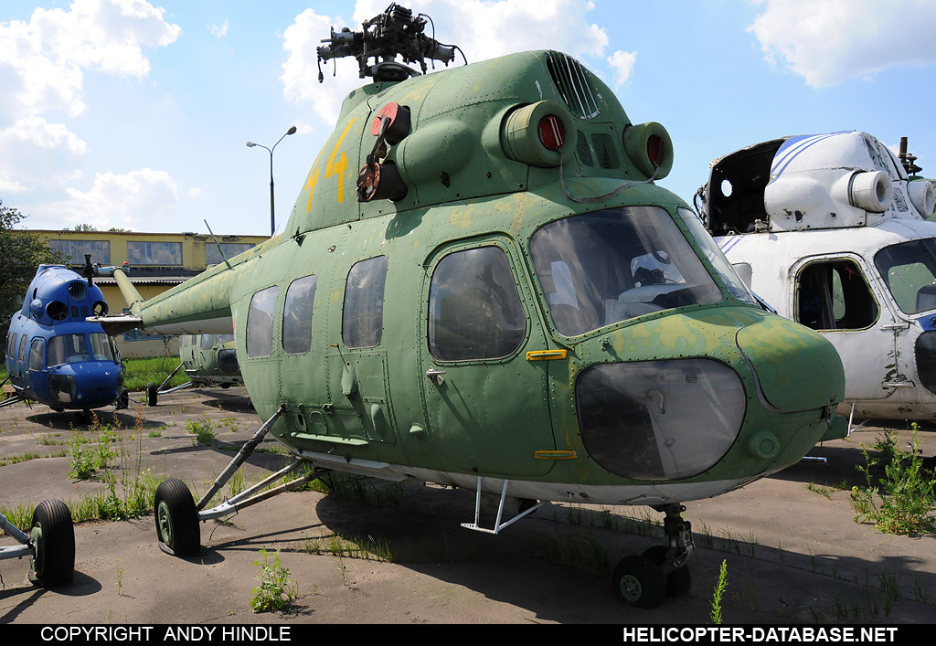 PZL Mi-2   44 yellow