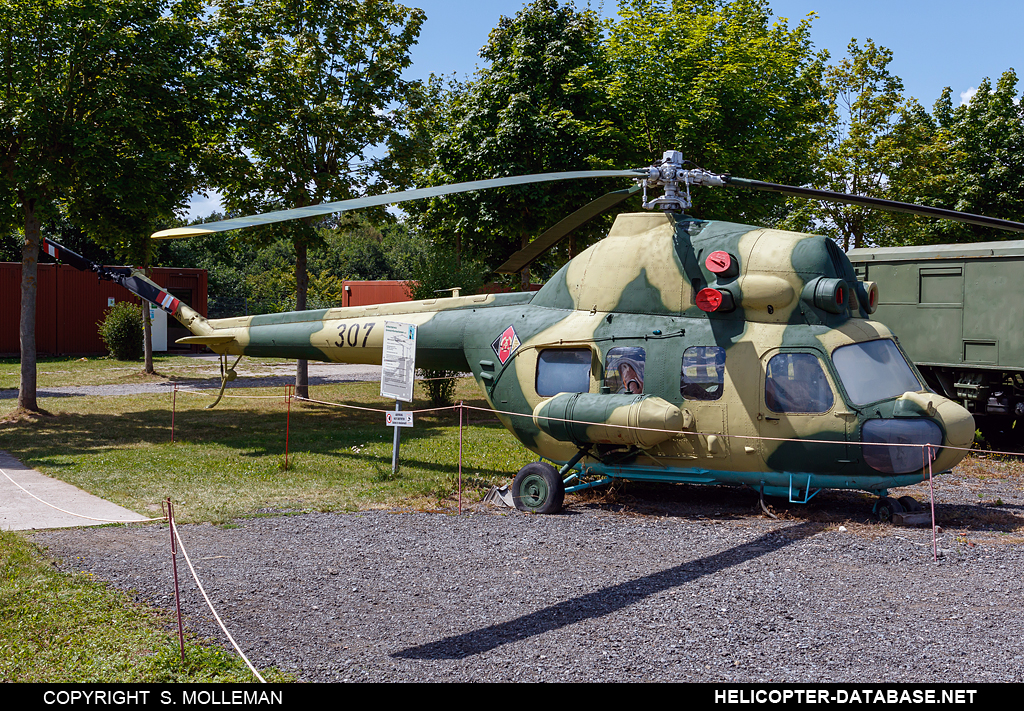 PZL Mi-2   307