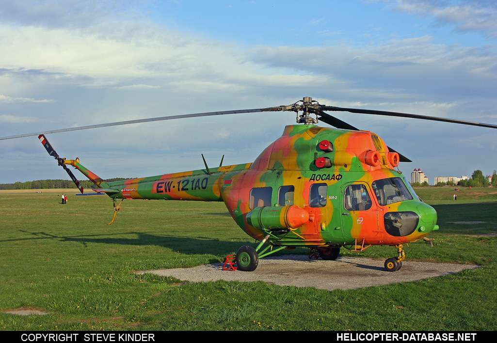 PZL Mi-2   EW-121AO