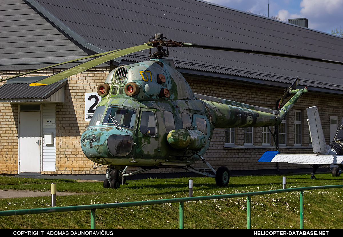 PZL Mi-2P   07 yellow