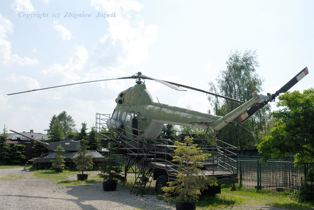 PZL Mi-2   07 yellow