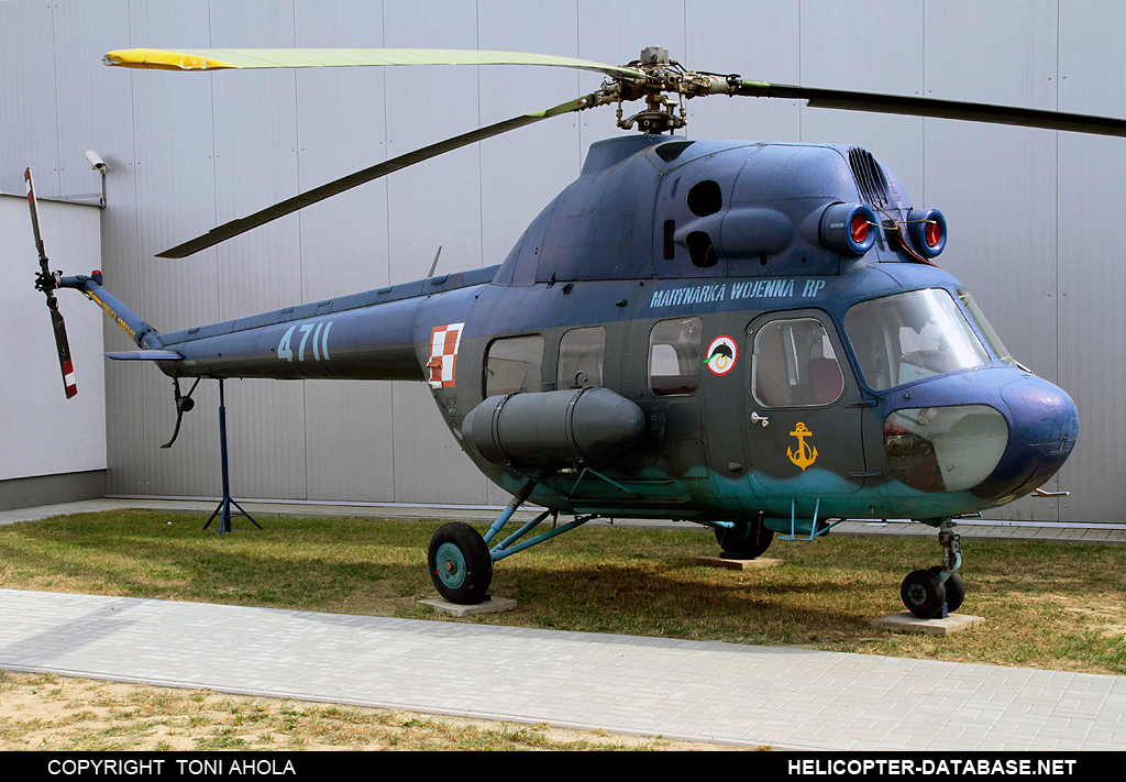PZL Mi-2P   4711