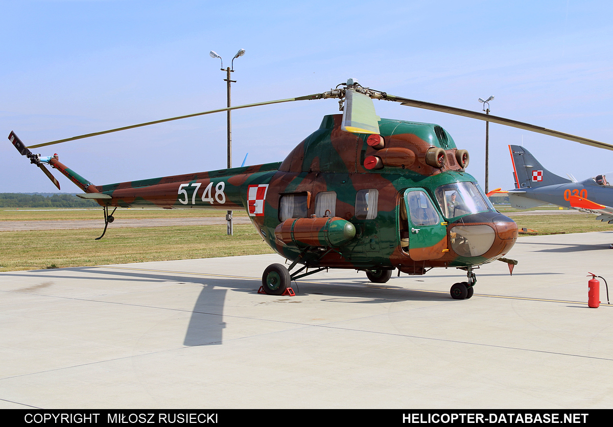 PZL Mi-2D   5748