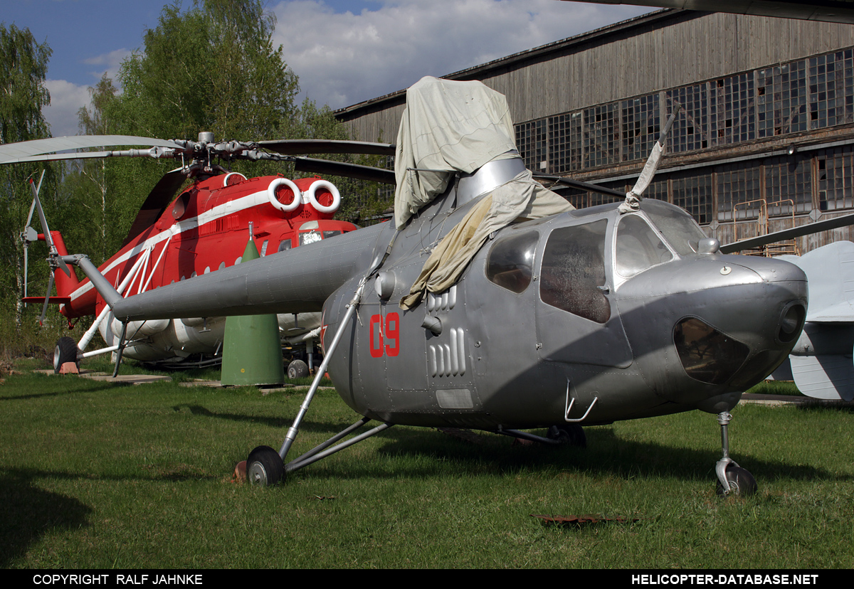 Mi-1   09 red