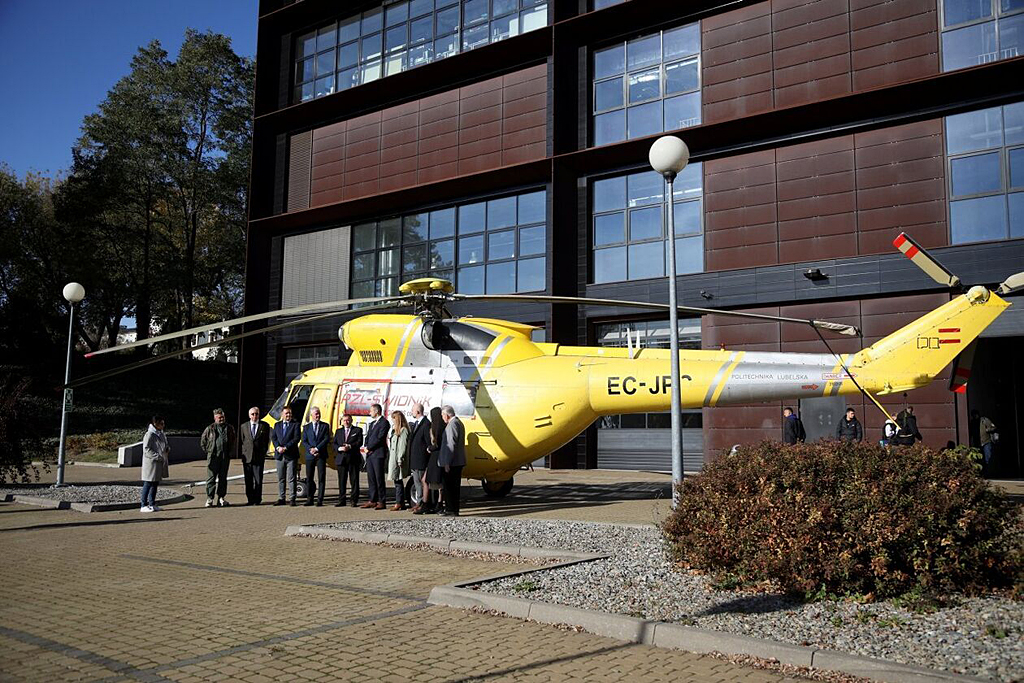 PZL W-3AS  Sokół   EC-JPC