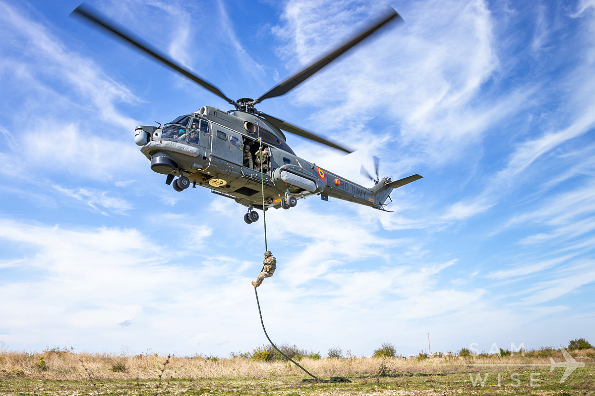 IAR-330 Puma NAVAL   142