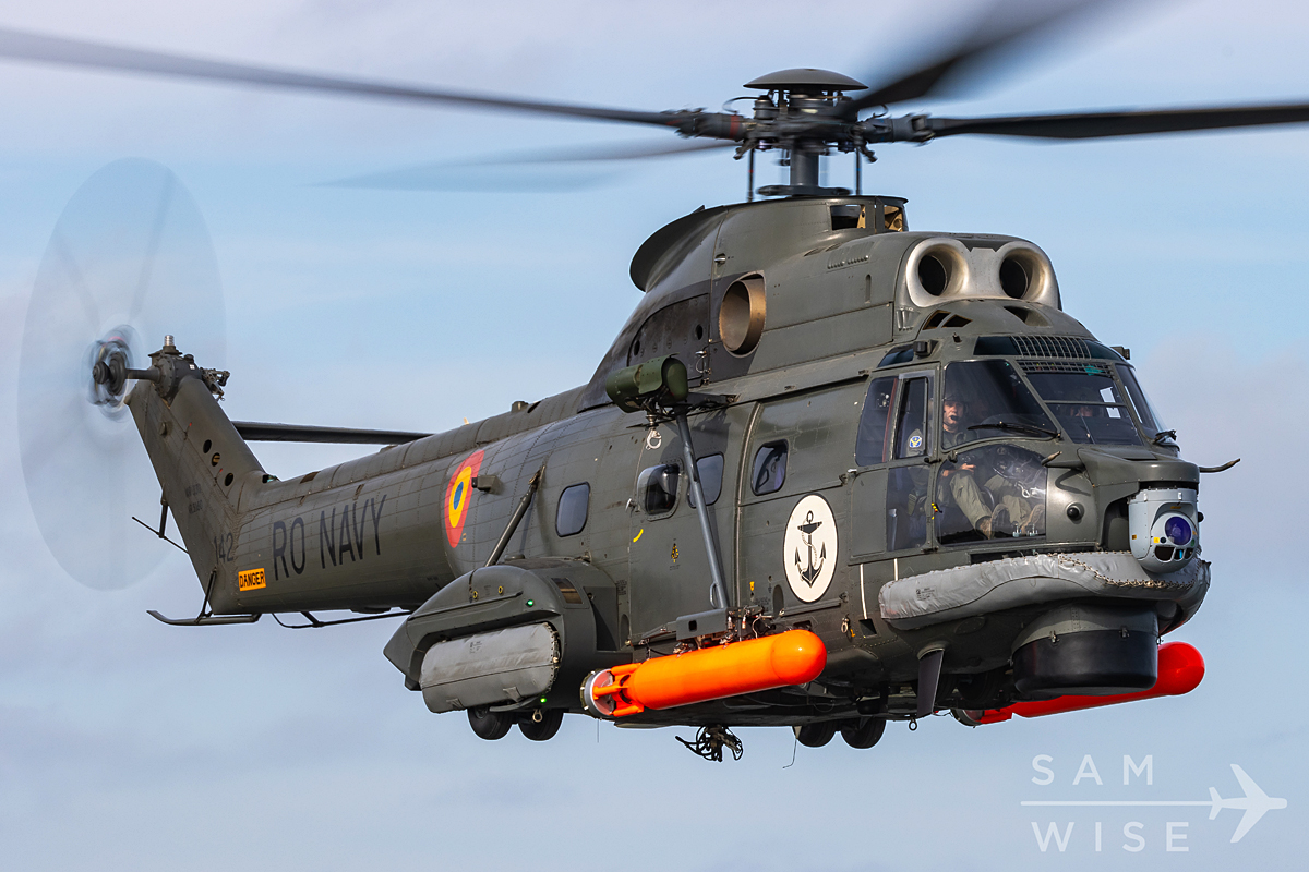 IAR-330 Puma NAVAL   142