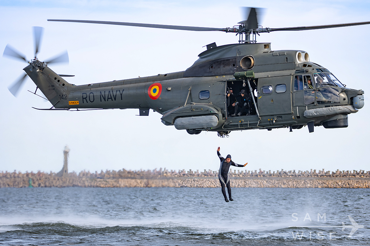 IAR-330 Puma NAVAL   142