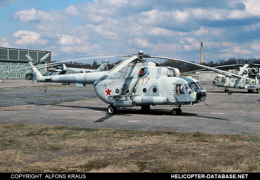 Mi-8MT   17 red