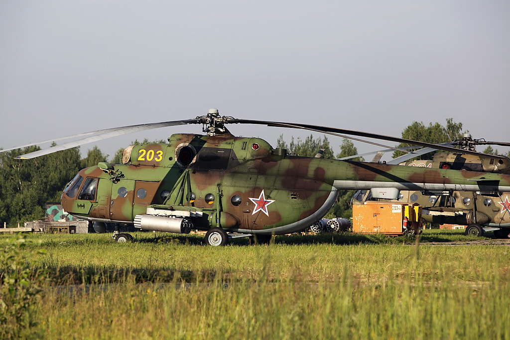 Mi-8MTKO   203 yellow