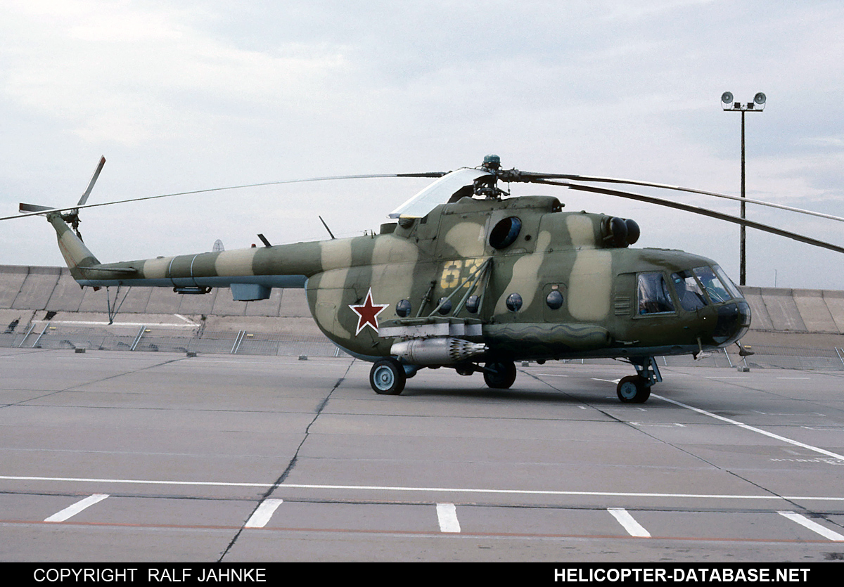 Mi-8MT   63 yellow