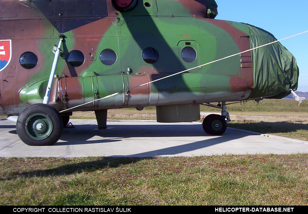 Mi-17 Zástavba-2M   0824