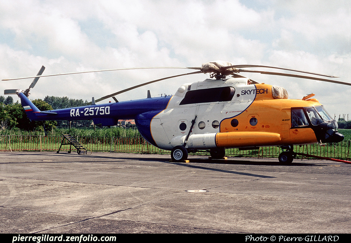 Mi-8AMT   RA-25750