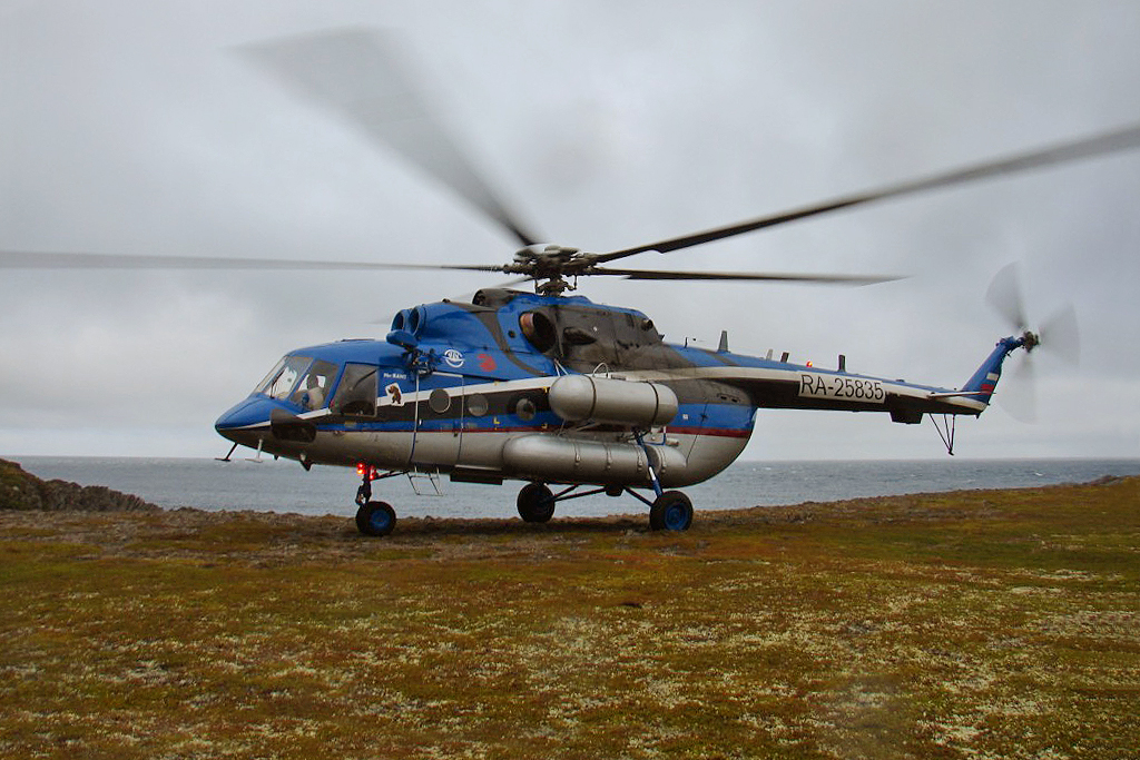 Mi-8AMT   RA-25835