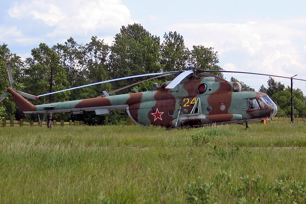Mi-8MT   24 yellow