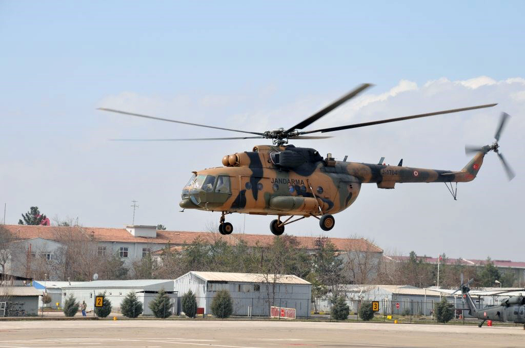 Mi-17-1V   J-1704