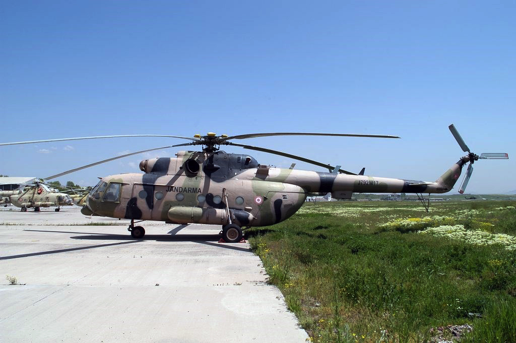 Mi-17-1V   J792M17