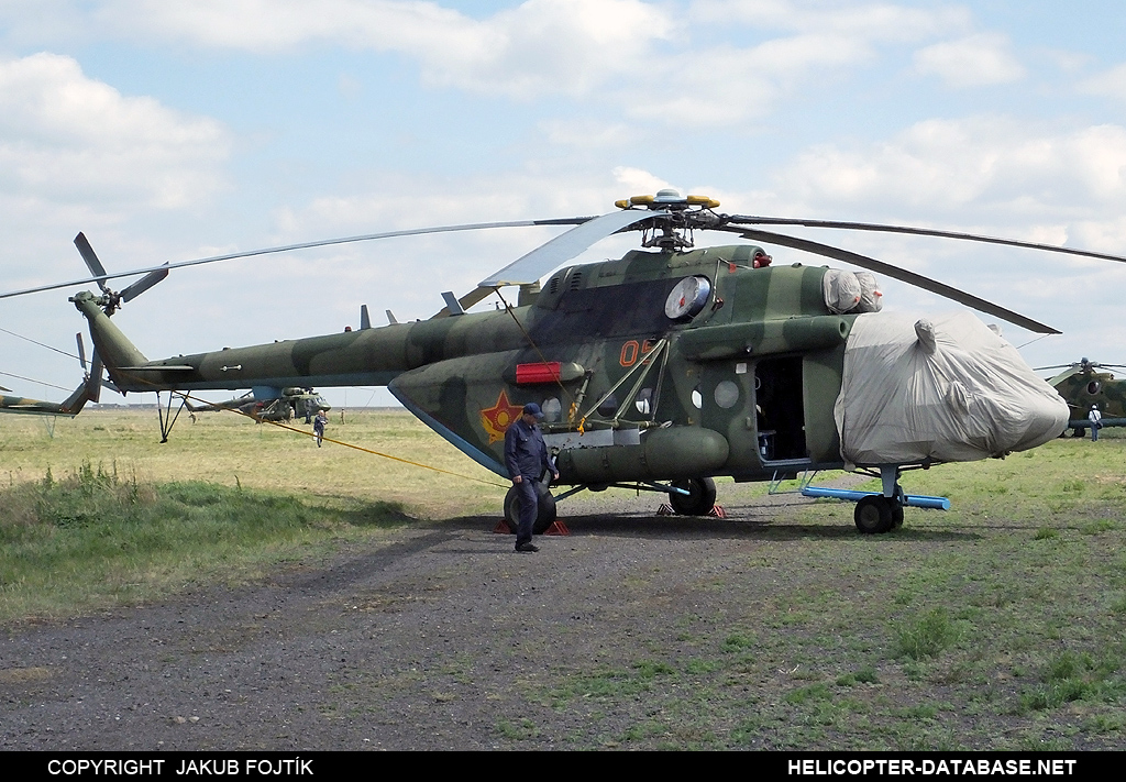 Mi-17V-5   05 red