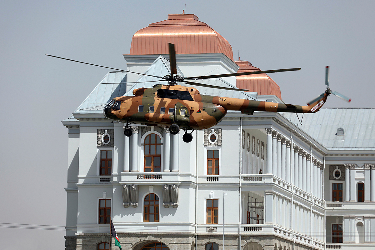 Mi-17-1V   587
