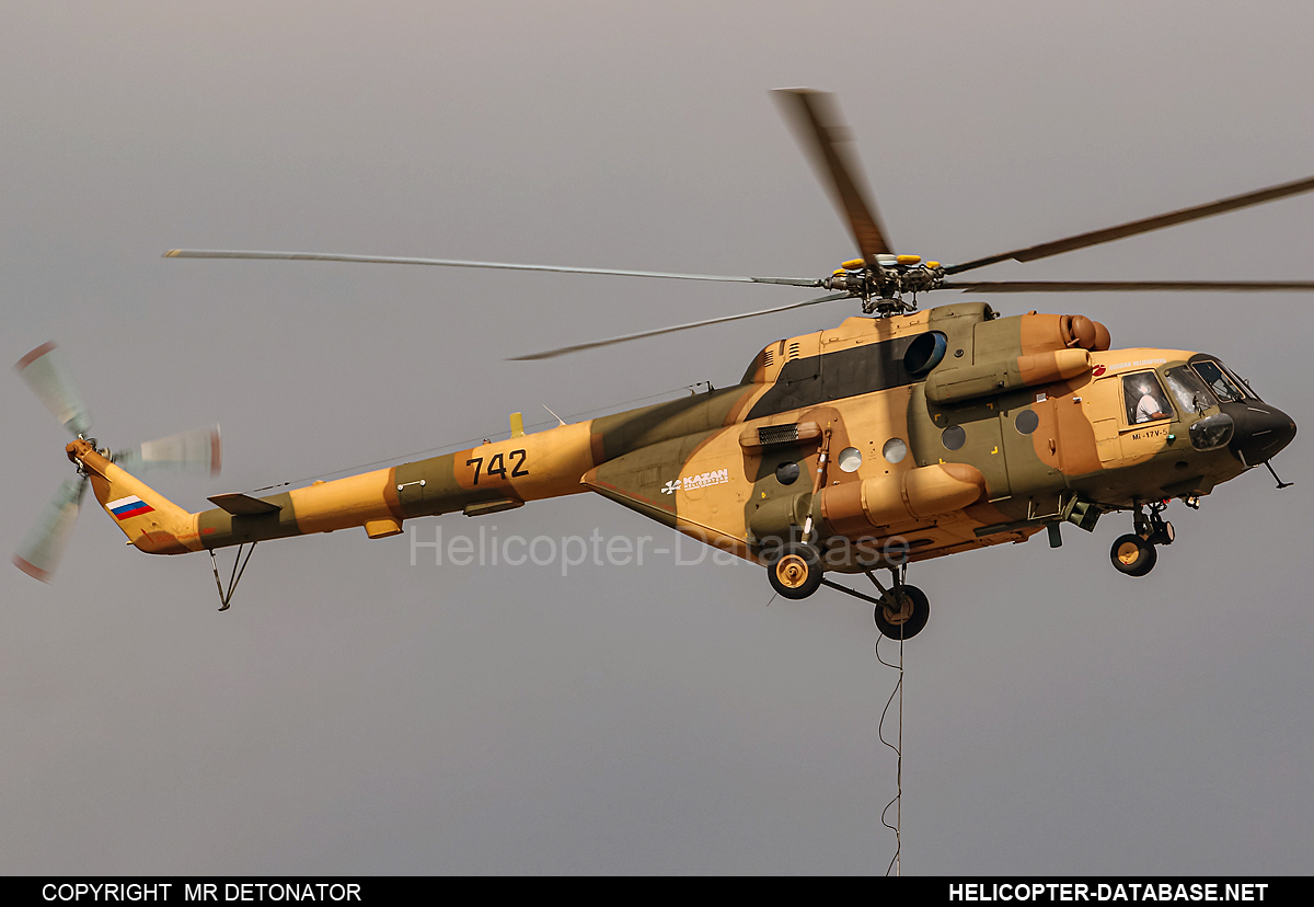 Mi-17V-5   742 black