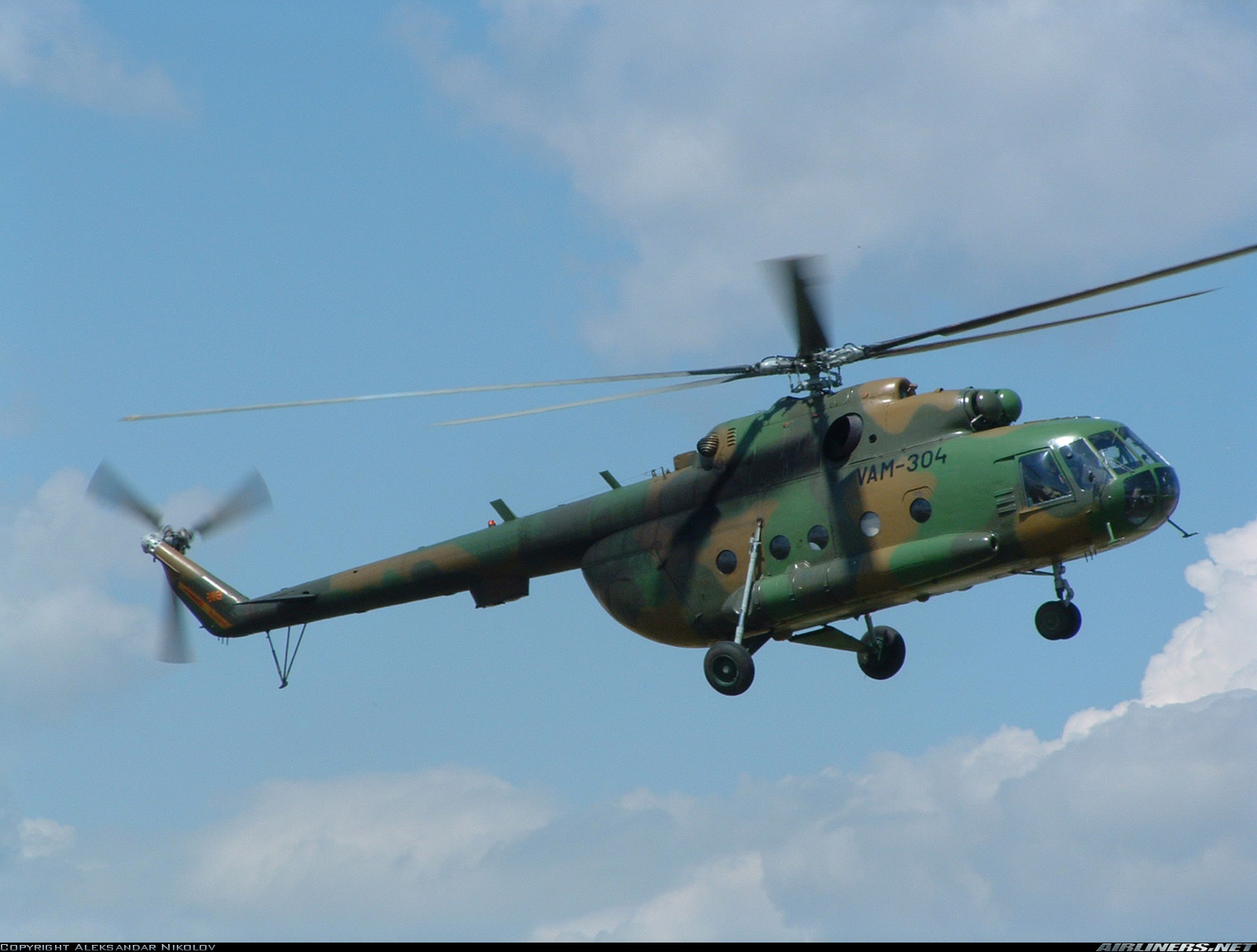 Mi-17   VAM-304