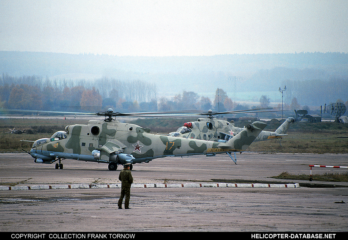 Mi-24V   17 yellow