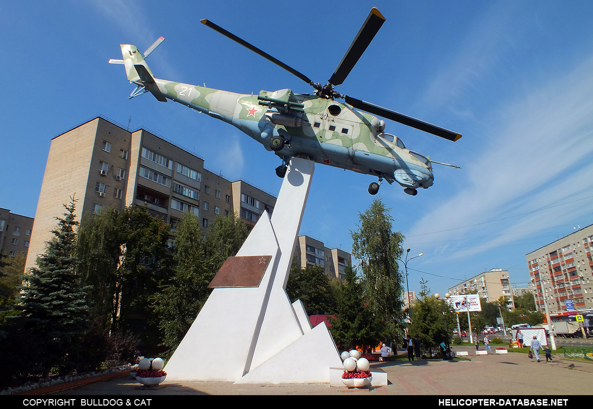 Mi-24V   21 white