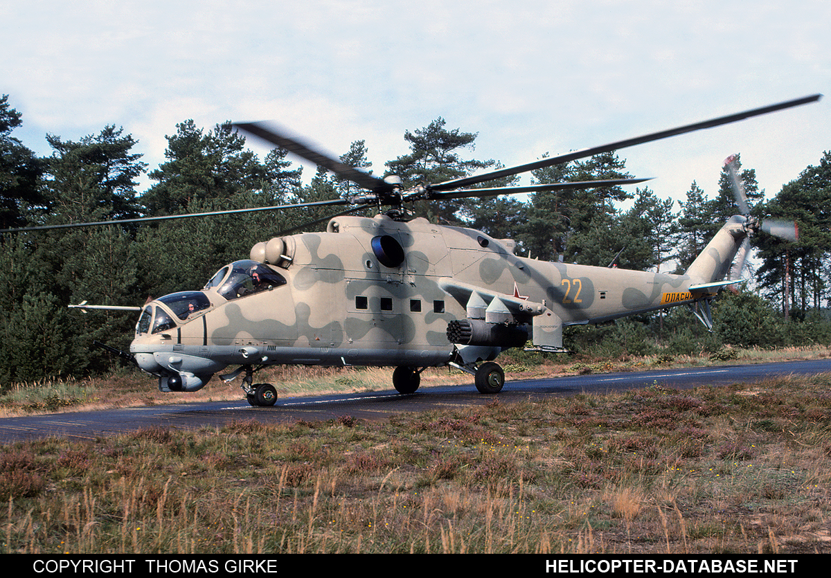 Mi-24V   22 yellow